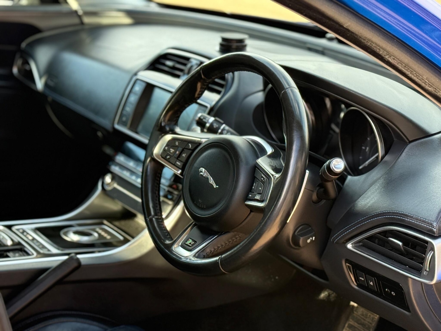 Used Jaguar XE 2018 for sale - 77813435: Photo 13