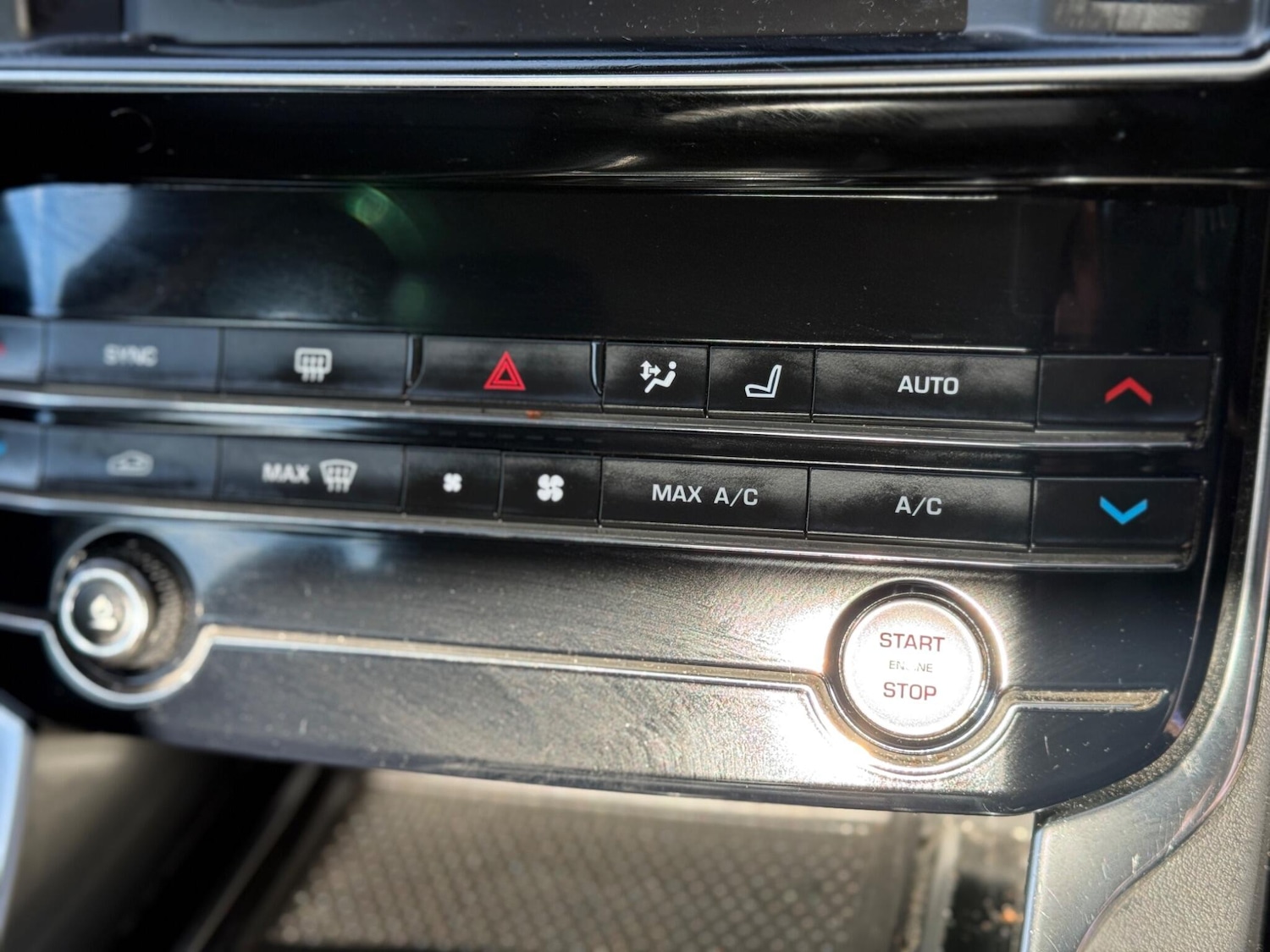 Used Jaguar XE 2018 for sale - 77813435: Photo 42