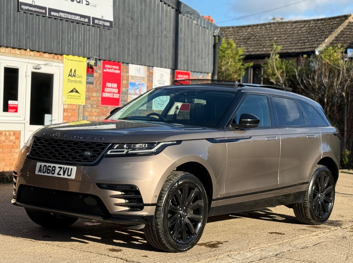 Used Land Rover Range Rover Velar 2018 for sale - 76386910: Photo 5