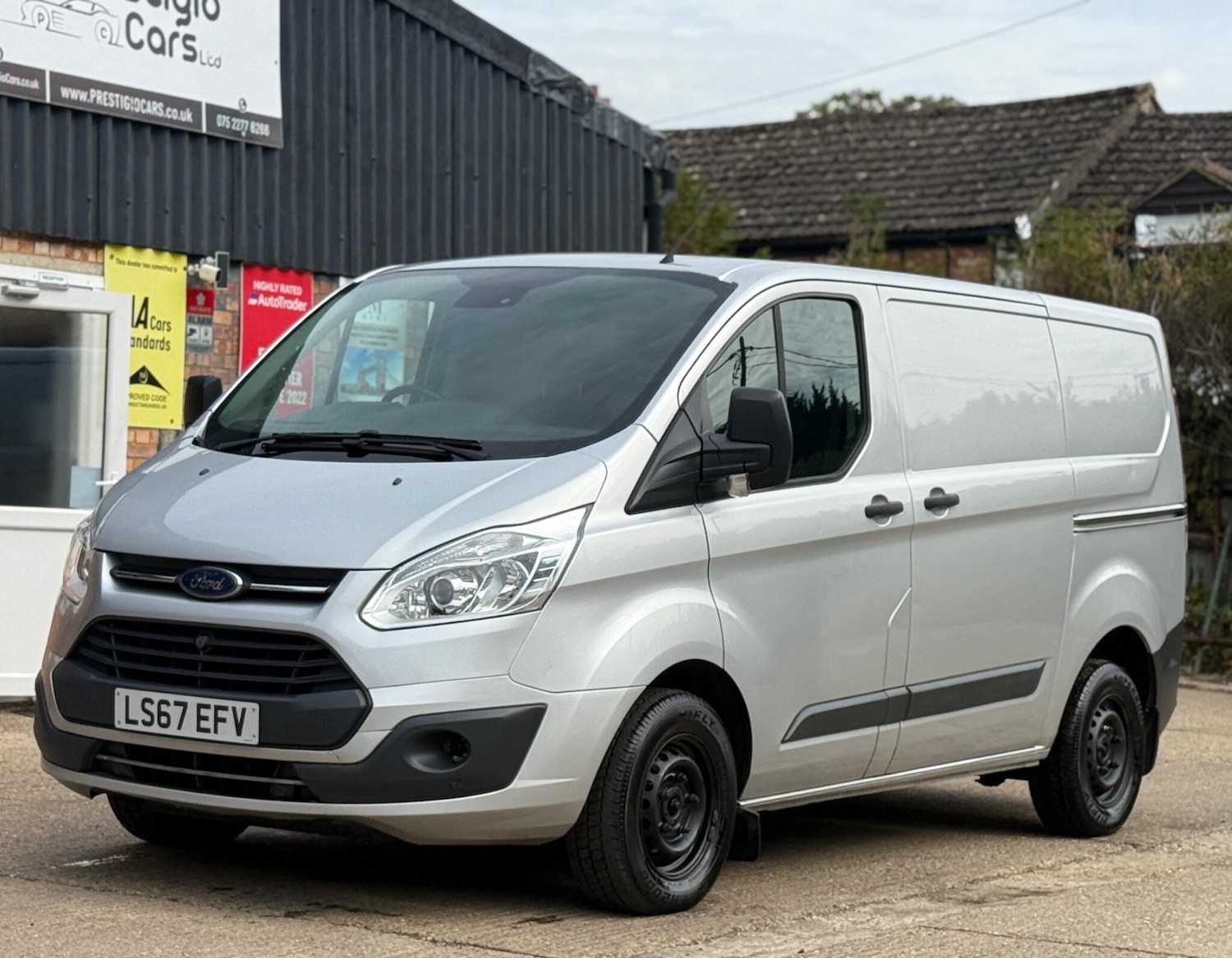 Used Ford Transit Custom 2017 for sale - 76143630: Photo 3