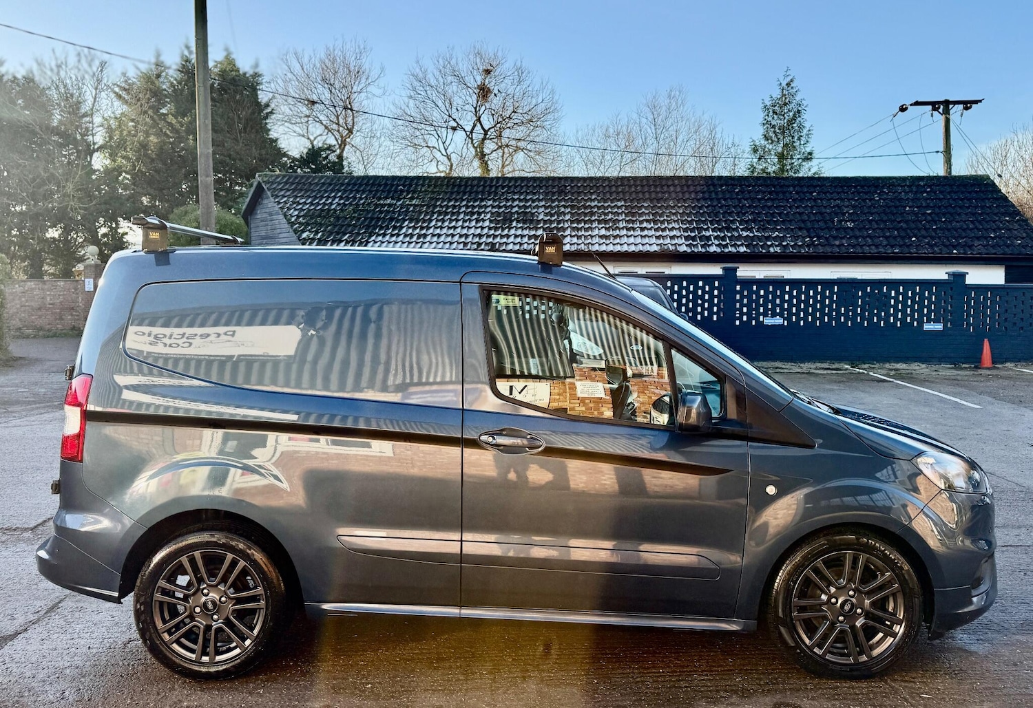 Used Ford Transit Courier 2020 for sale - 76931700: Photo 12