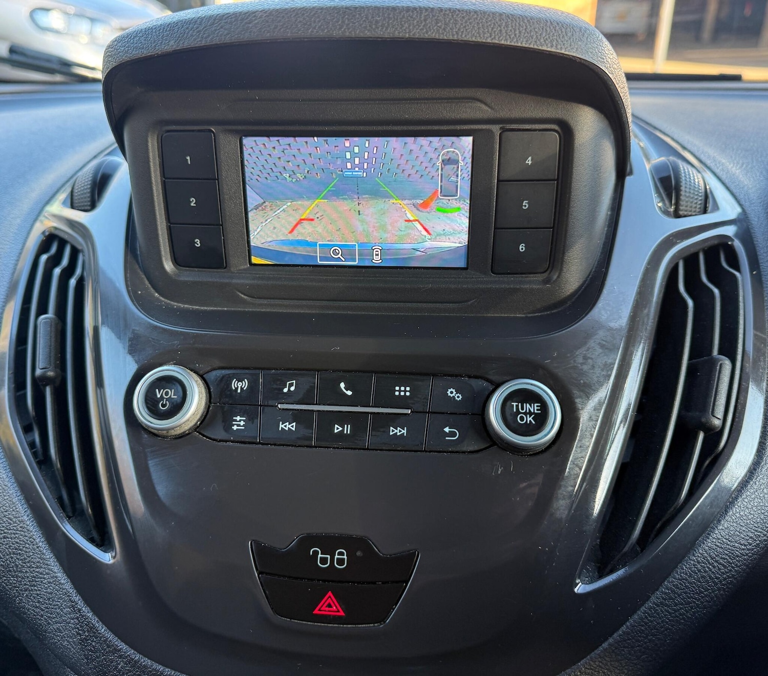 Used Ford Transit Courier 2020 for sale - 76931700: Photo 21