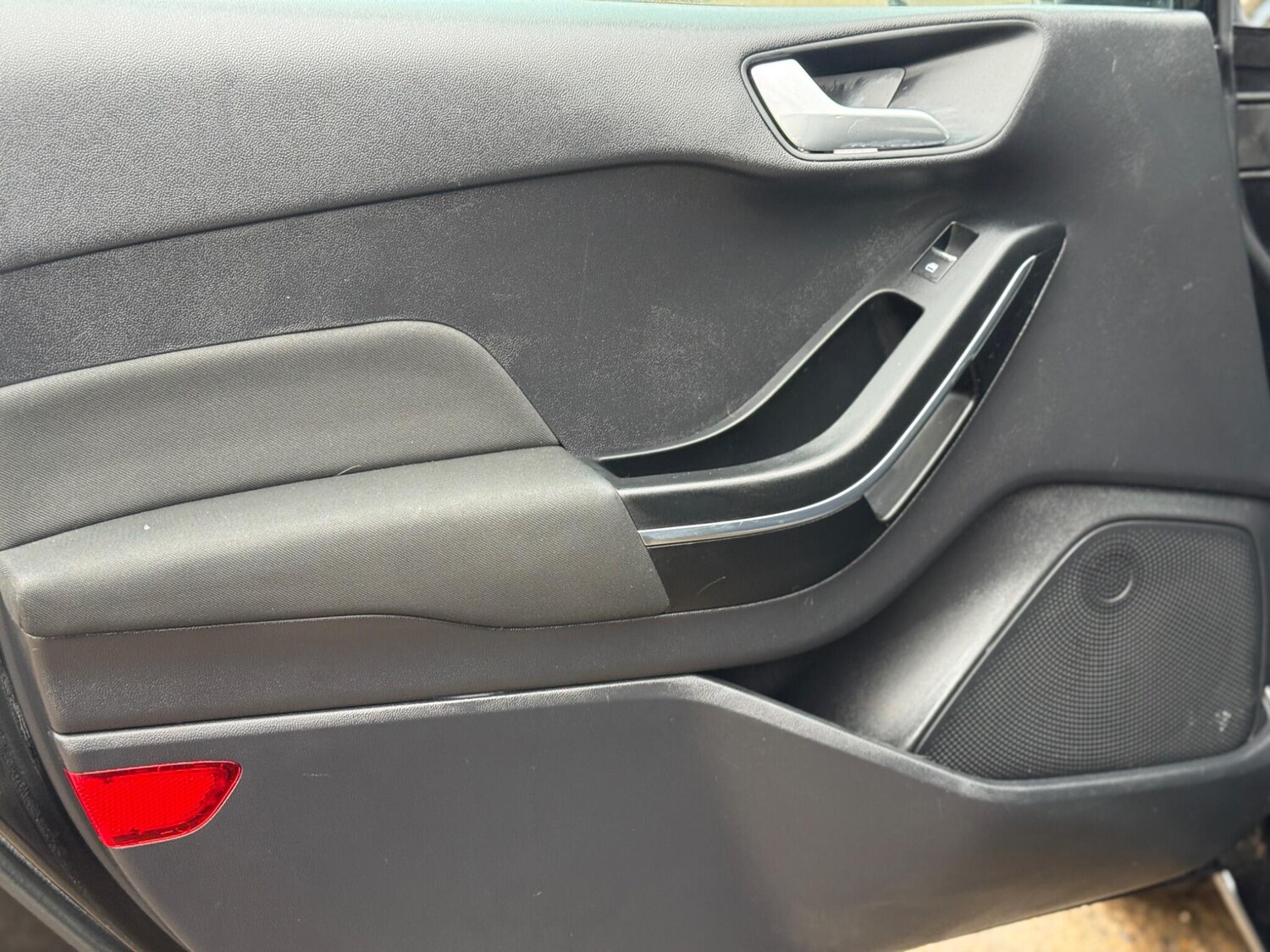 Used Ford Fiesta 2019 for sale - 77364083: Photo 33