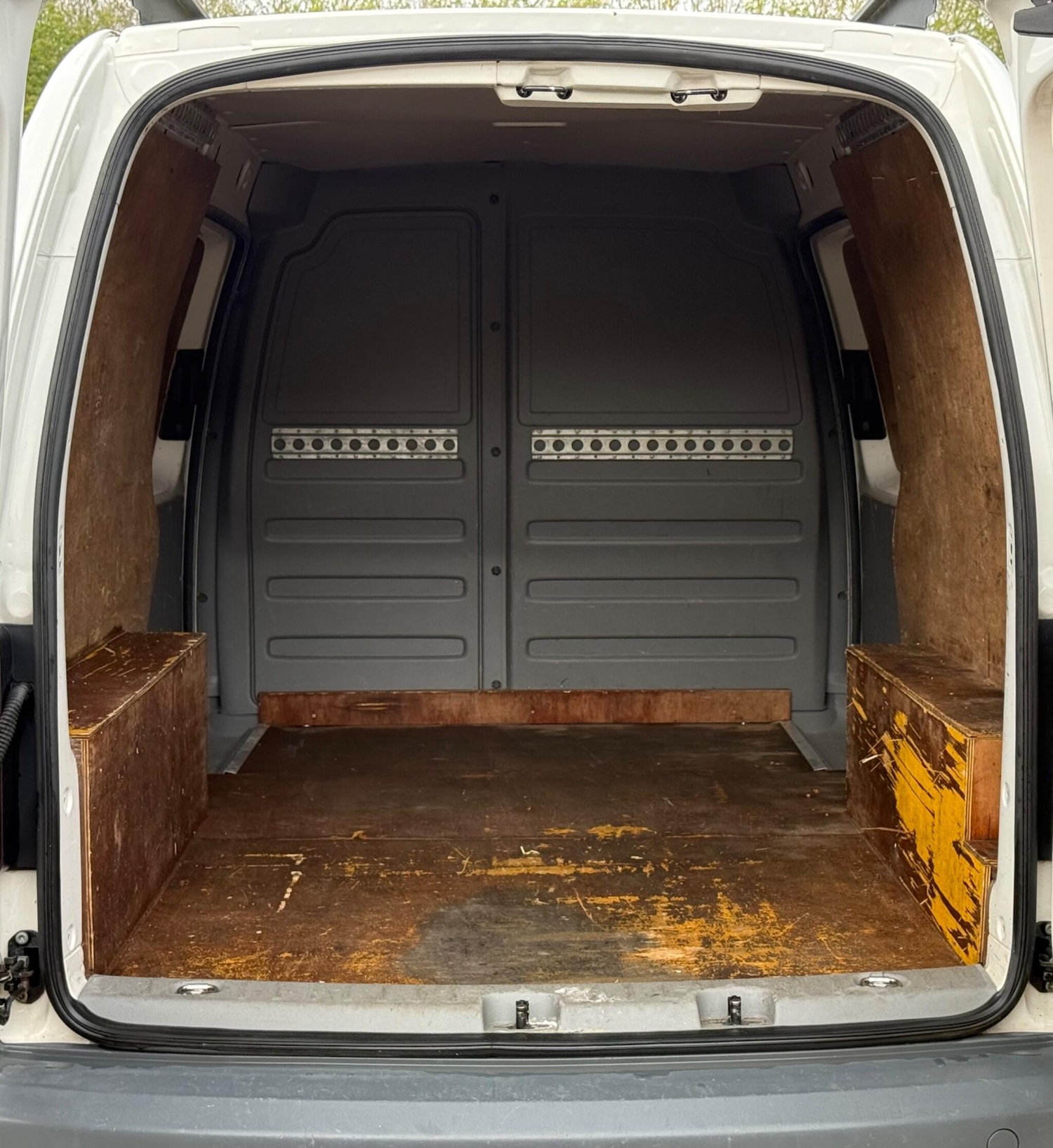 Used Volkswagen Caddy Maxi 2010 for sale - 77984177: Photo 15