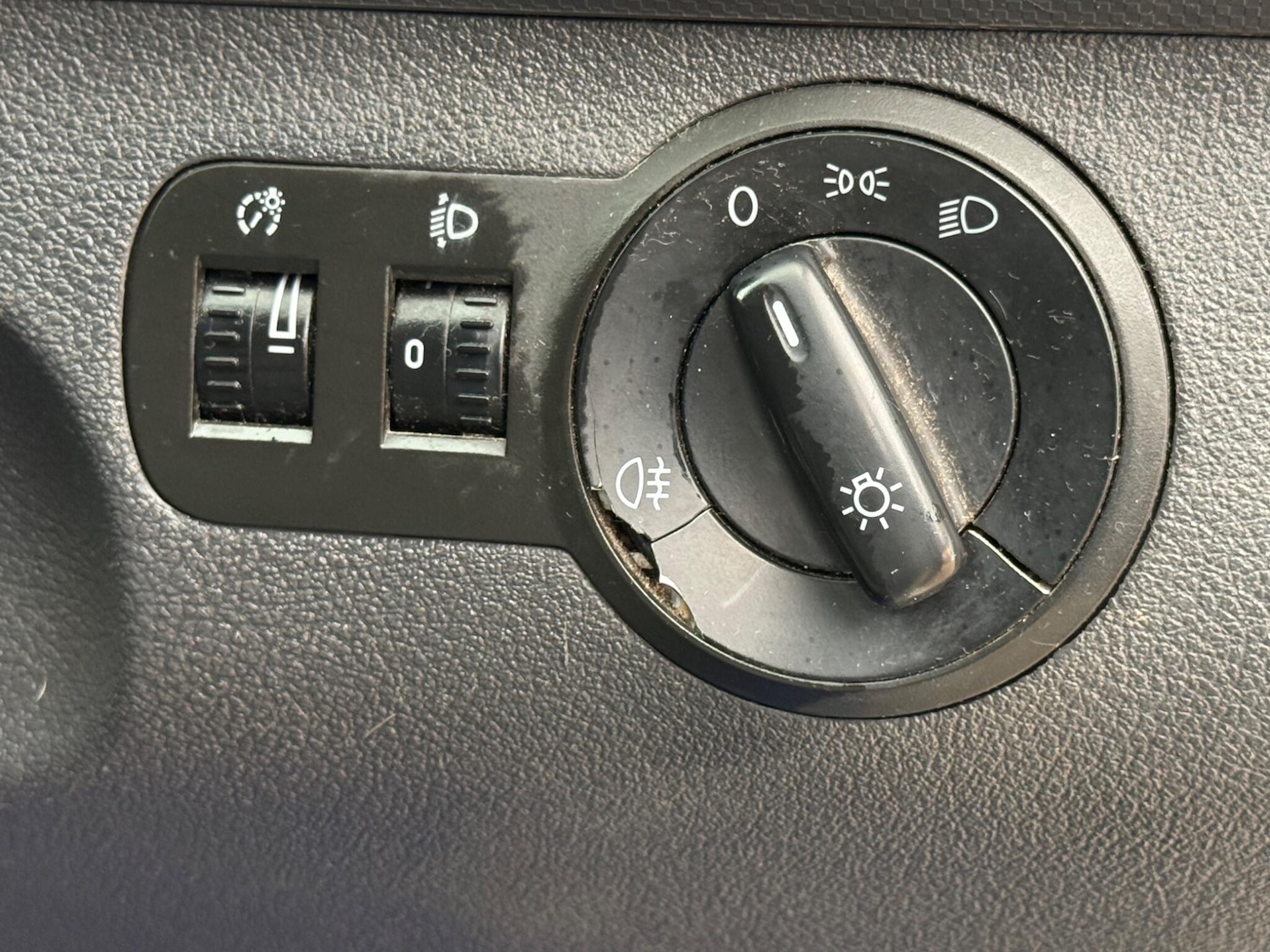 Used Volkswagen Caddy Maxi 2010 for sale - 77984177: Photo 36