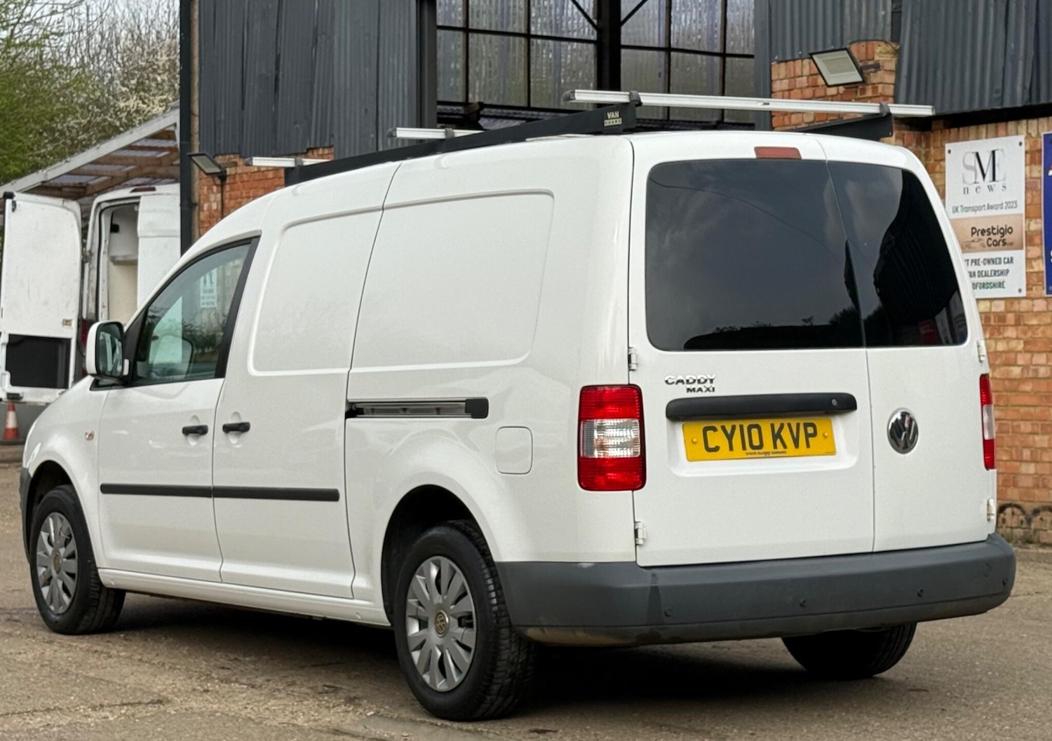 Used Volkswagen Caddy Maxi 2010 for sale - 77984177: Photo 9