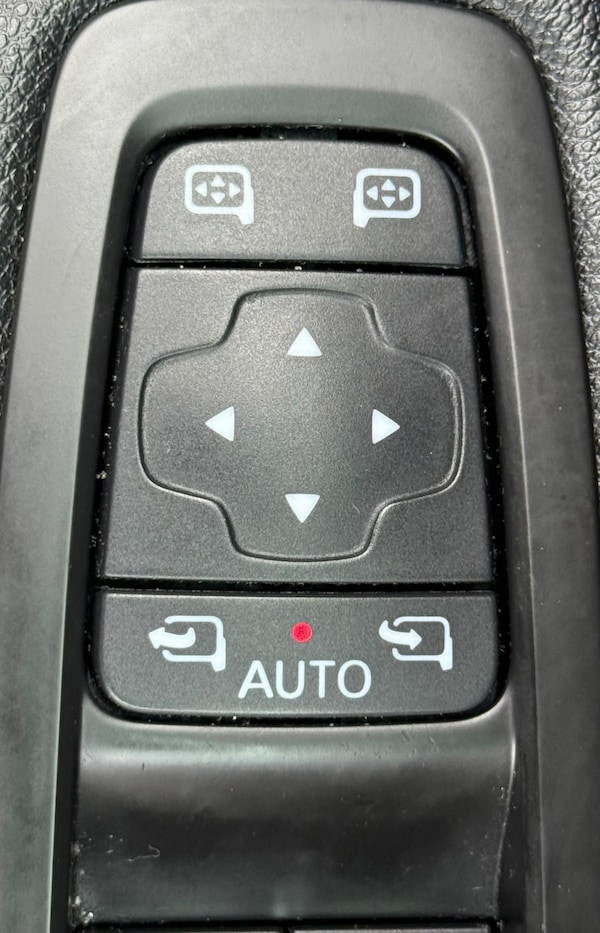 Used Renault Megane 2017 for sale - 75337782: Photo 38