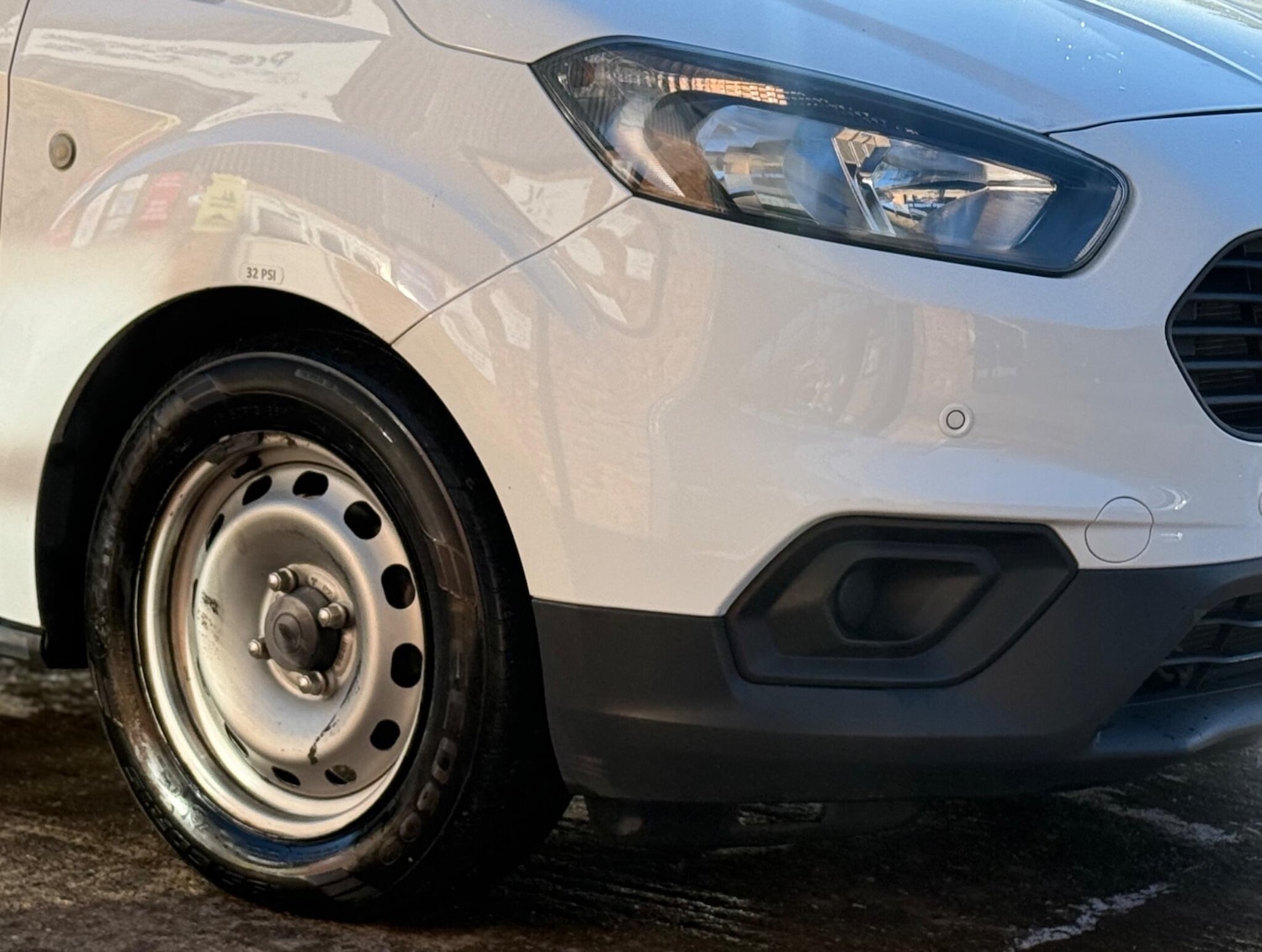 Used Ford Transit Courier 2020 for sale - 77106800: Photo 25