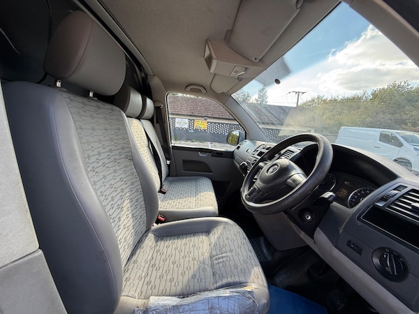 Used Volkswagen Transporter 2011 for sale - 76120206: Photo 10