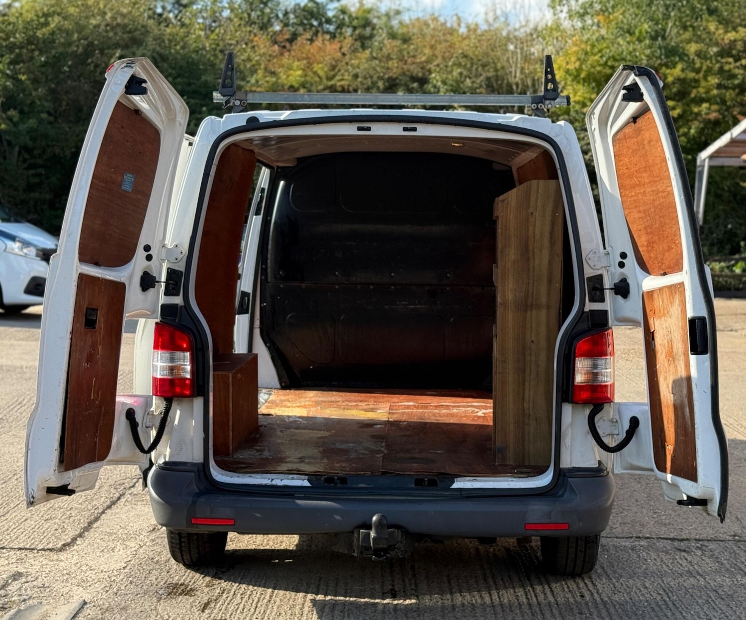 Used Volkswagen Transporter 2011 for sale - 76120206: Photo 12