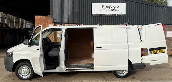 Used Volkswagen Transporter 2011 for sale - 76120206: Photo 13