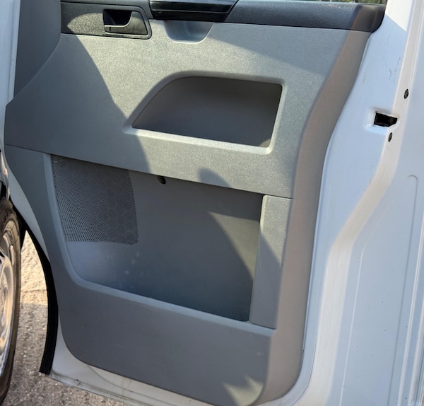 Used Volkswagen Transporter 2011 for sale - 76120206: Photo 22