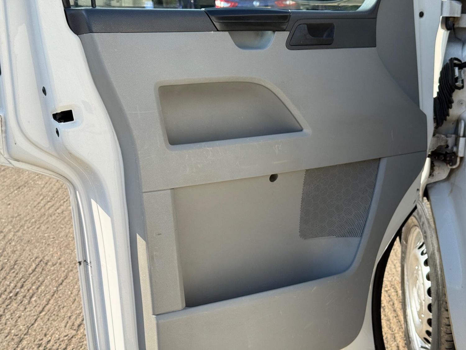 Used Volkswagen Transporter 2011 for sale - 76120206: Photo 25