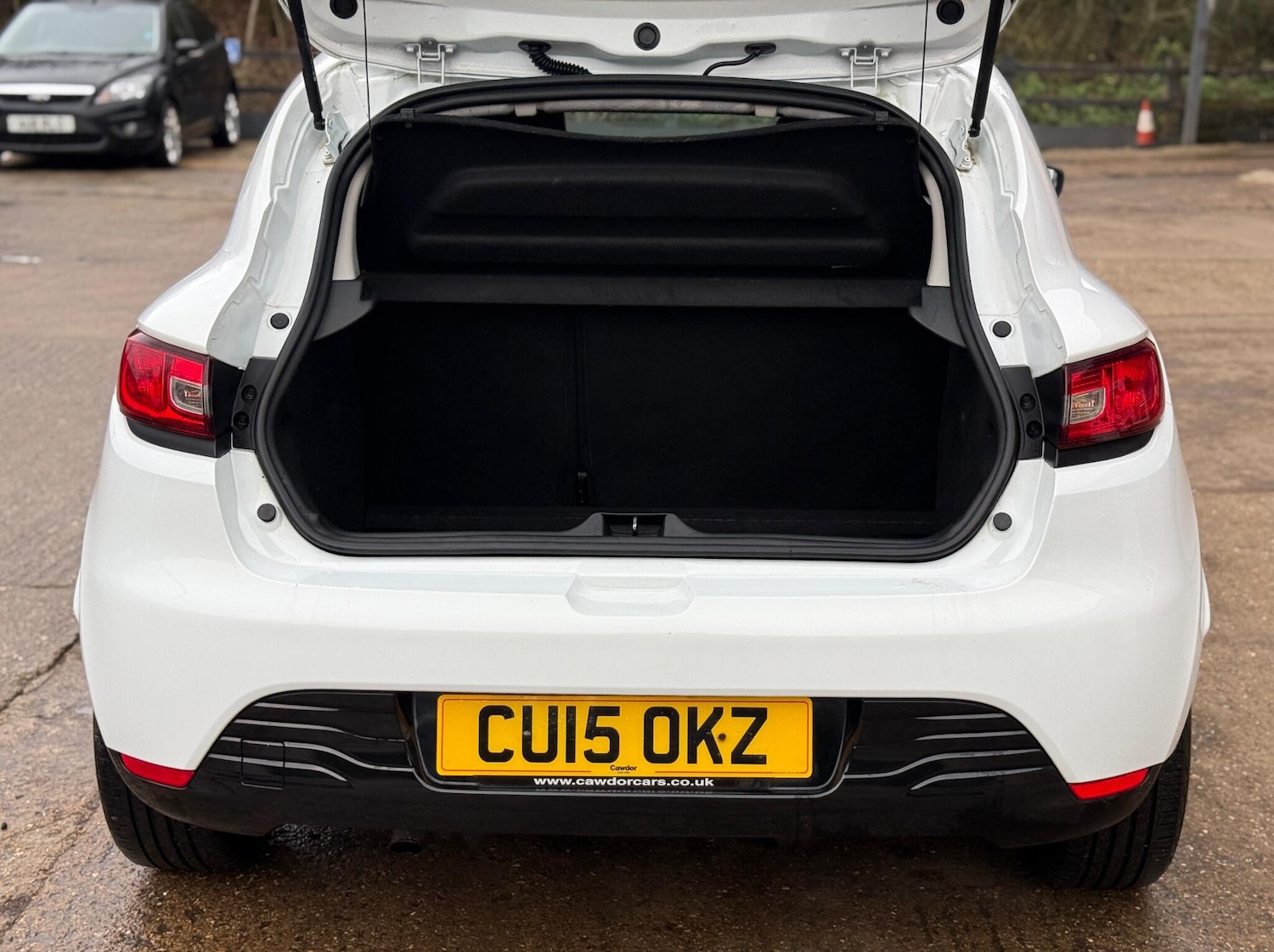 Used Renault Clio 2015 for sale - 76919070: Photo 17