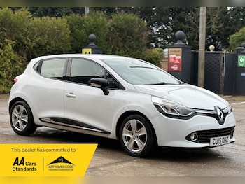Used Renault Clio 2015 for sale - 76919070: Photo