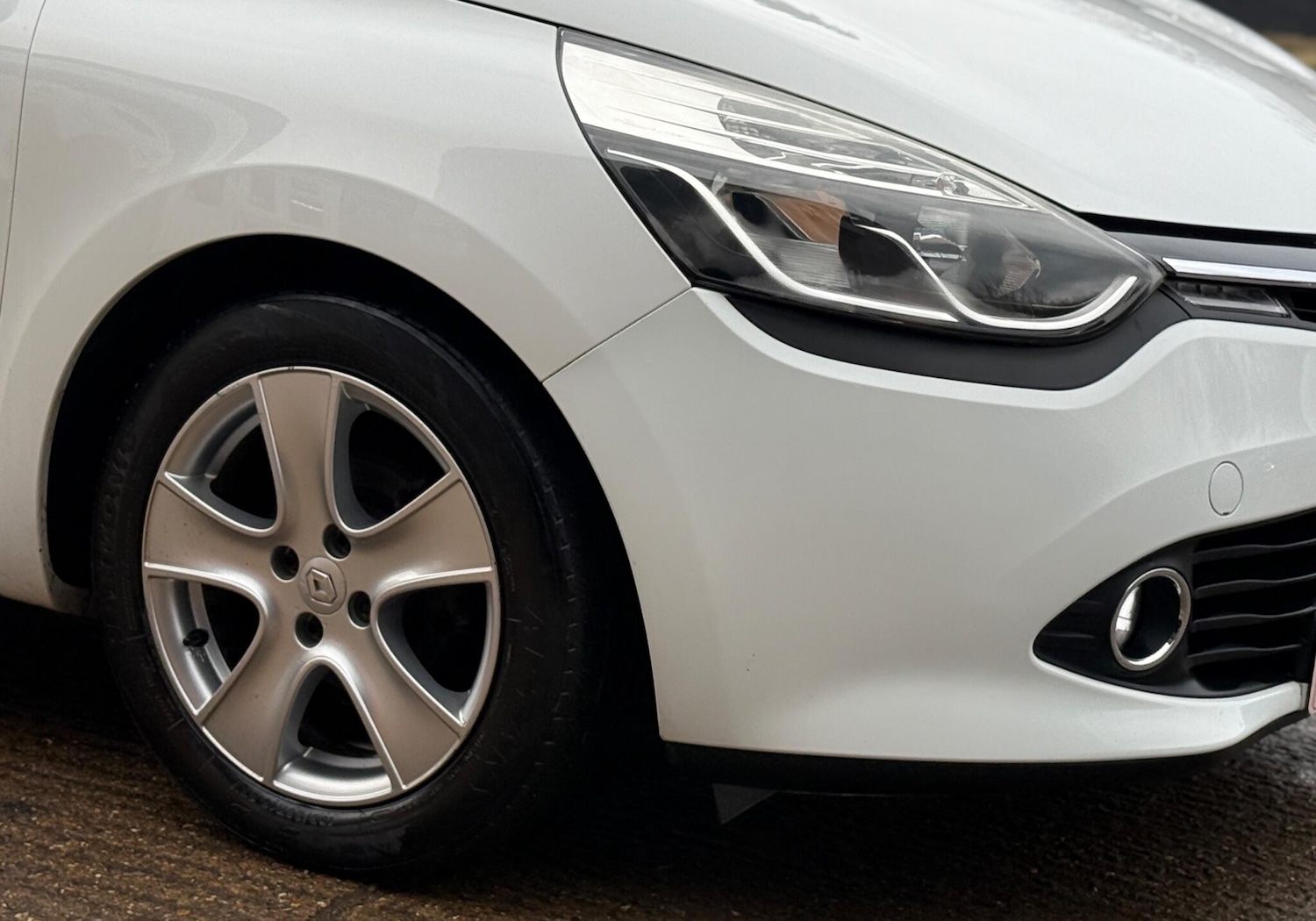 Used Renault Clio 2015 for sale - 76919070: Photo 21