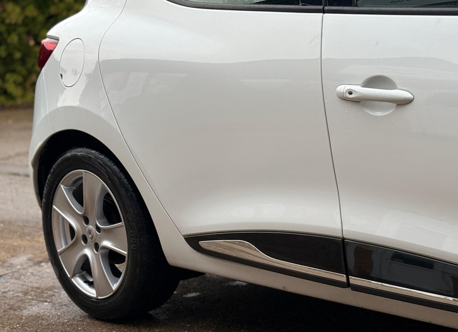 Used Renault Clio 2015 for sale - 76919070: Photo 23