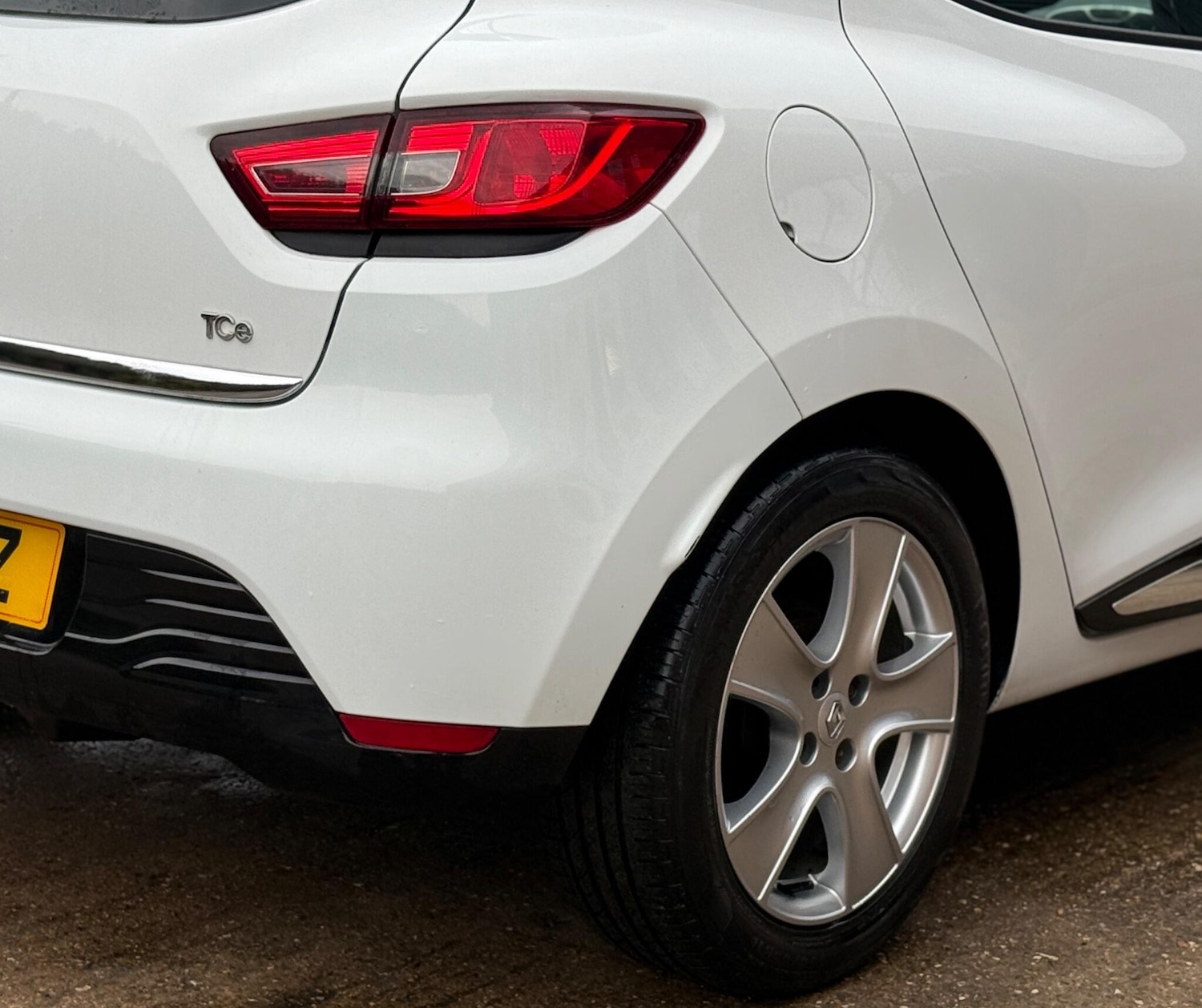 Used Renault Clio 2015 for sale - 76919070: Photo 30