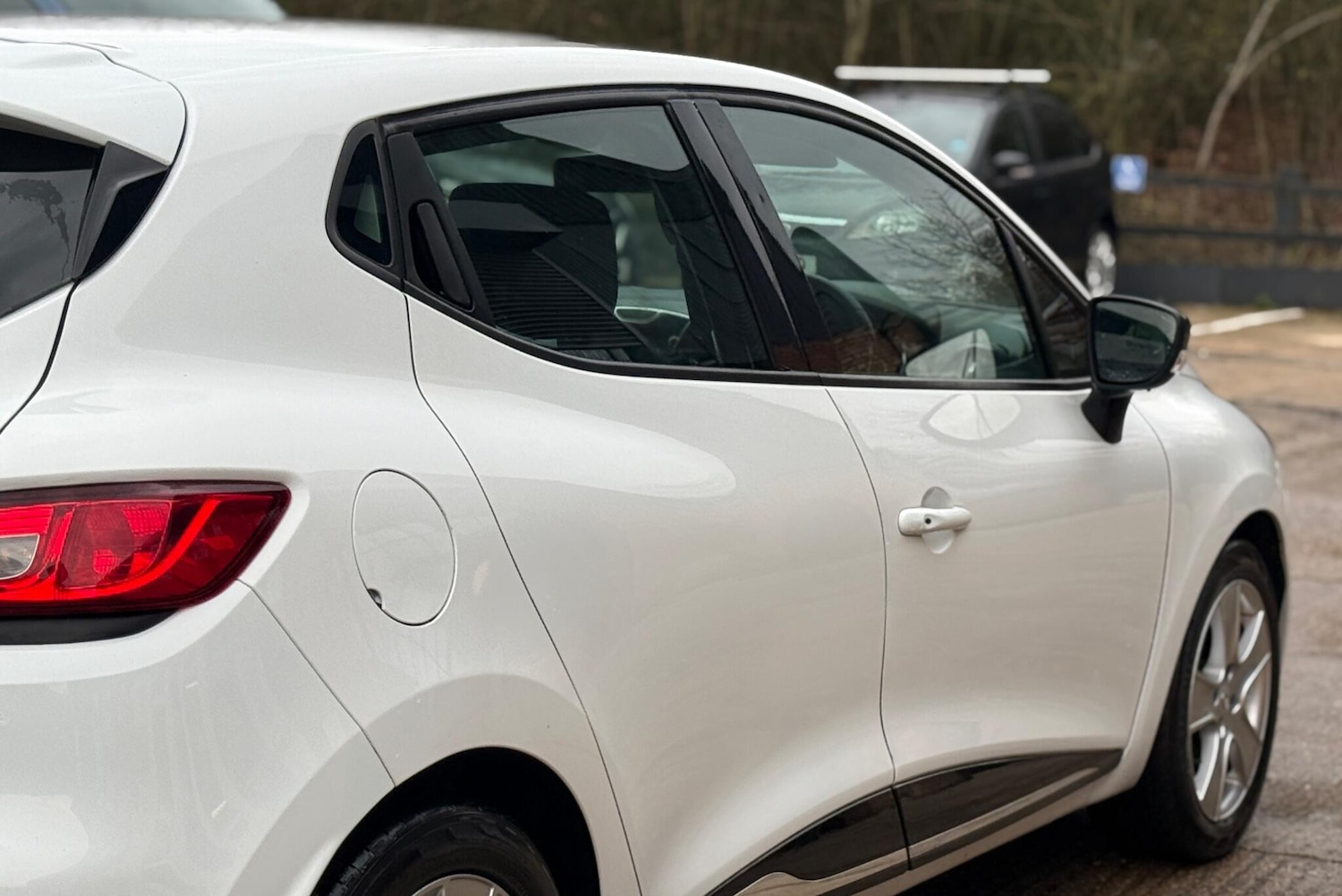 Used Renault Clio 2015 for sale - 76919070: Photo 31