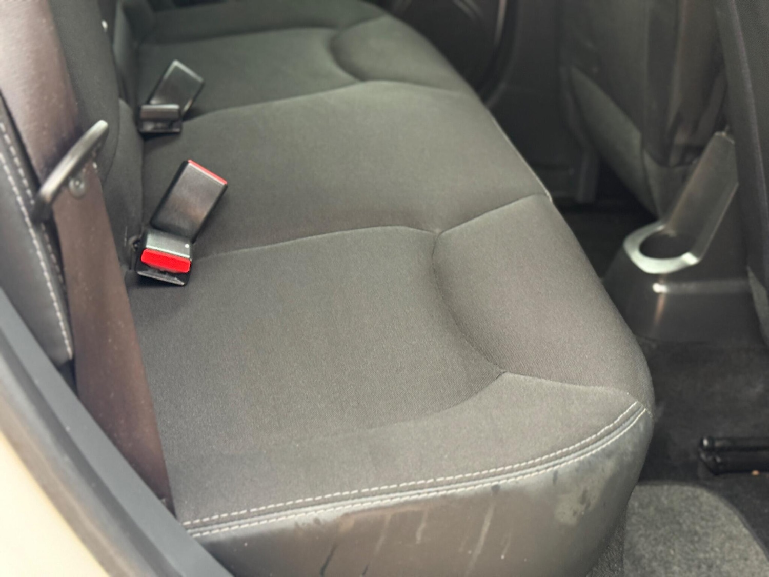 Used Renault Clio 2015 for sale - 76919070: Photo 38