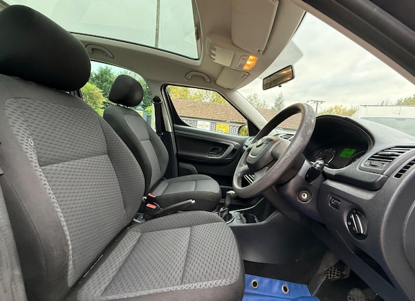Used Skoda Roomster 2012 for sale - 76236915: Photo 14