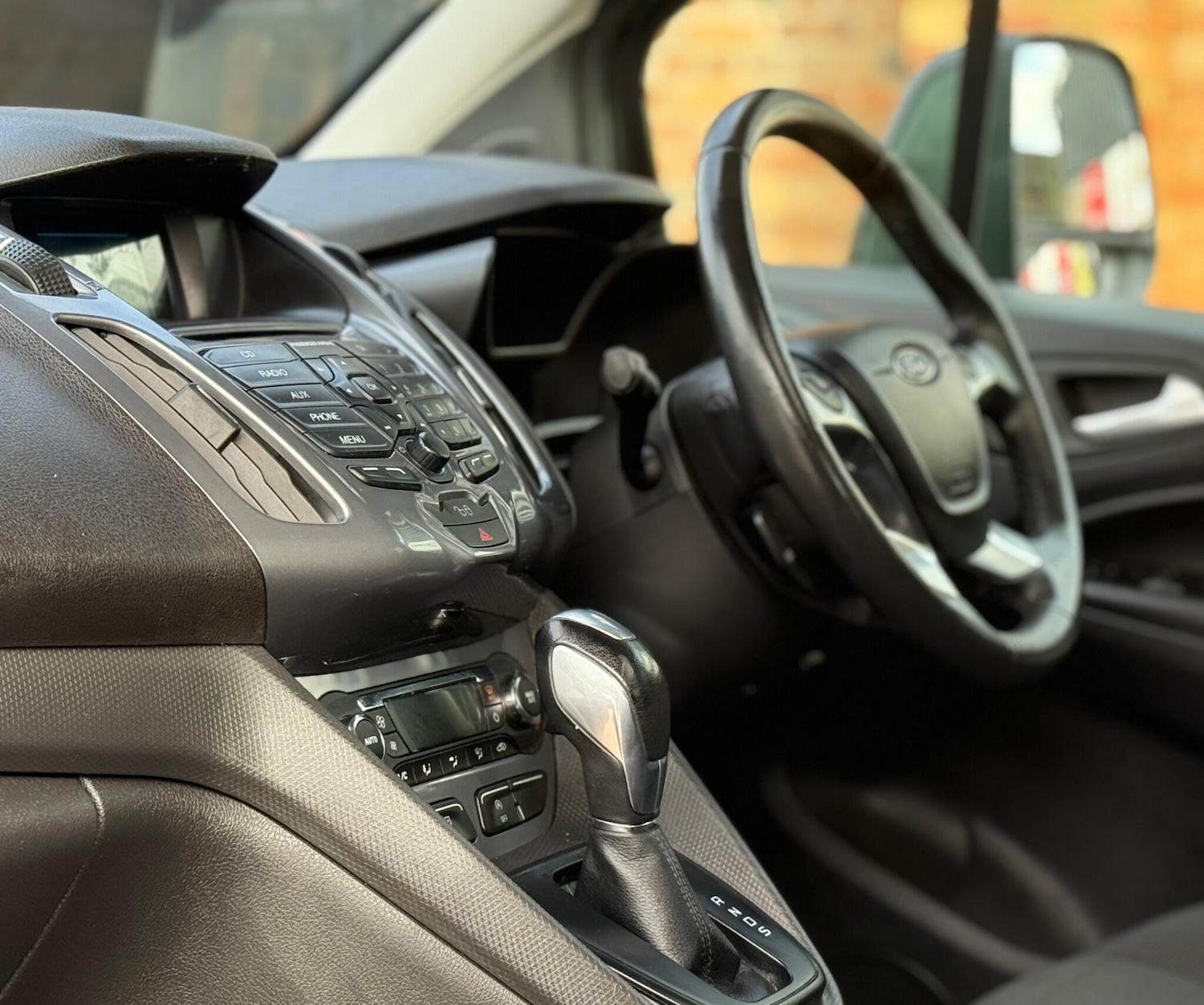 Used Ford Tourneo Connect 2016 for sale - 76341026: Photo 12