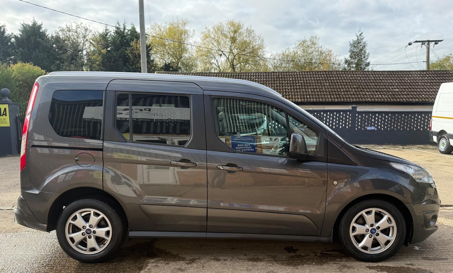Used Ford Tourneo Connect 2016 for sale - 76341026: Photo 7