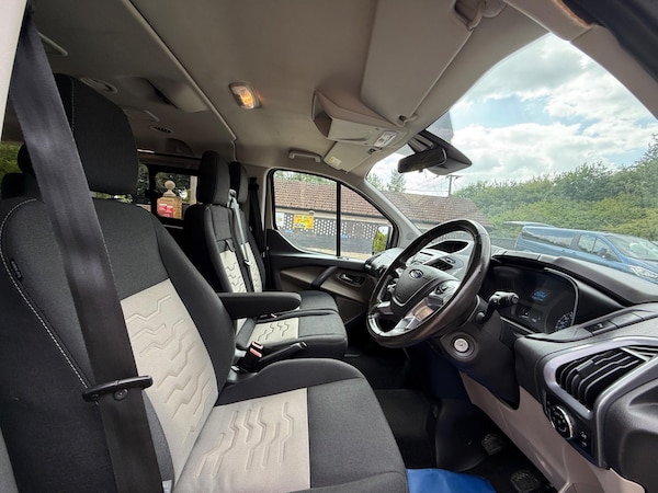 Used Ford Tourneo Custom 2017 for sale - 75361322: Photo 15
