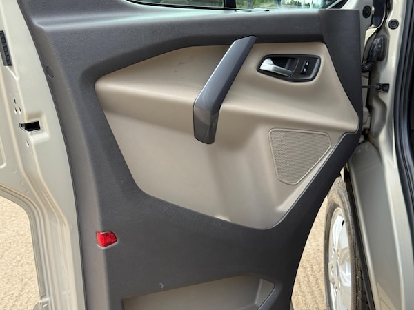 Used Ford Tourneo Custom 2017 for sale - 75361322: Photo 36