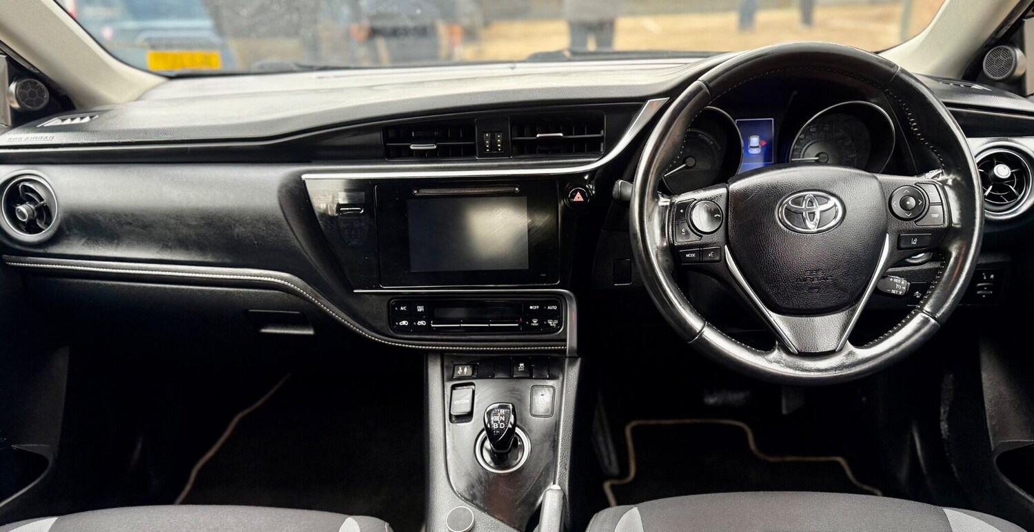 Used Toyota Auris 2018 for sale - 77641769: Photo 21