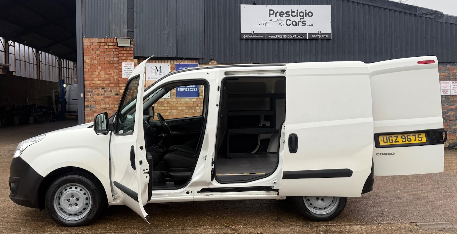 Used Vauxhall Combo 2018 for sale - 77323982: Photo 21