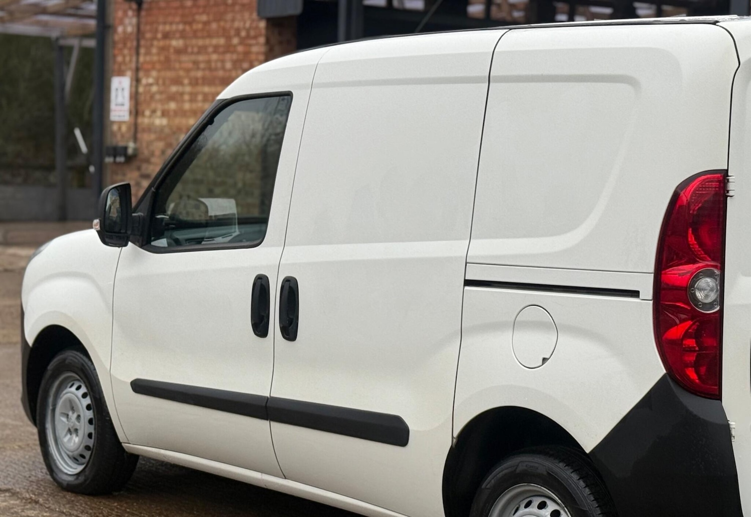 Used Vauxhall Combo 2018 for sale - 77323982: Photo 32