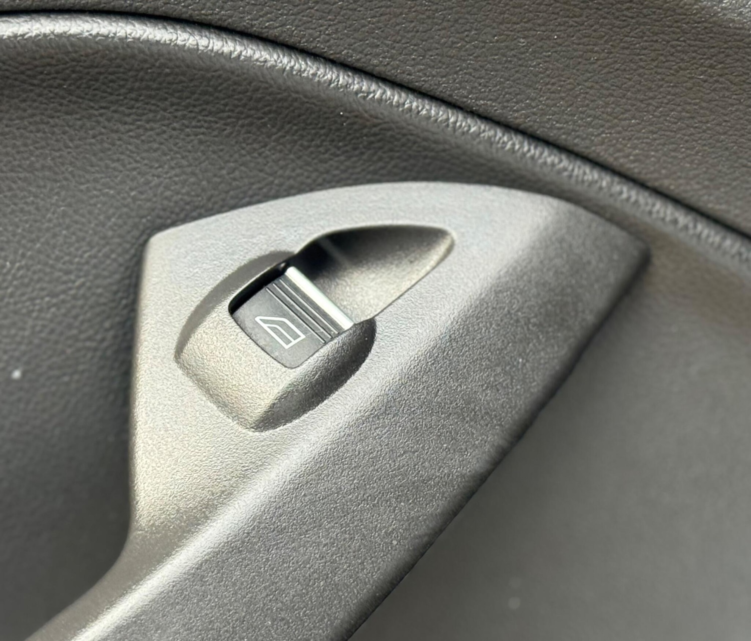 Used Ford Kuga 2015 for sale - 77072142: Photo 40