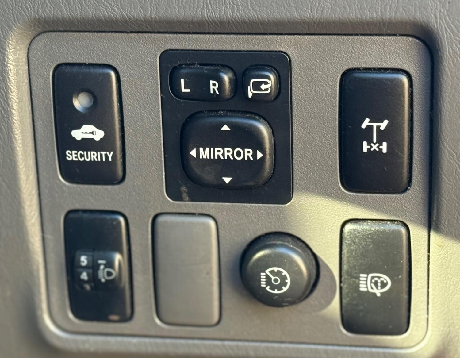 Used Toyota Hilux 2012 for sale - 76693549: Photo 42