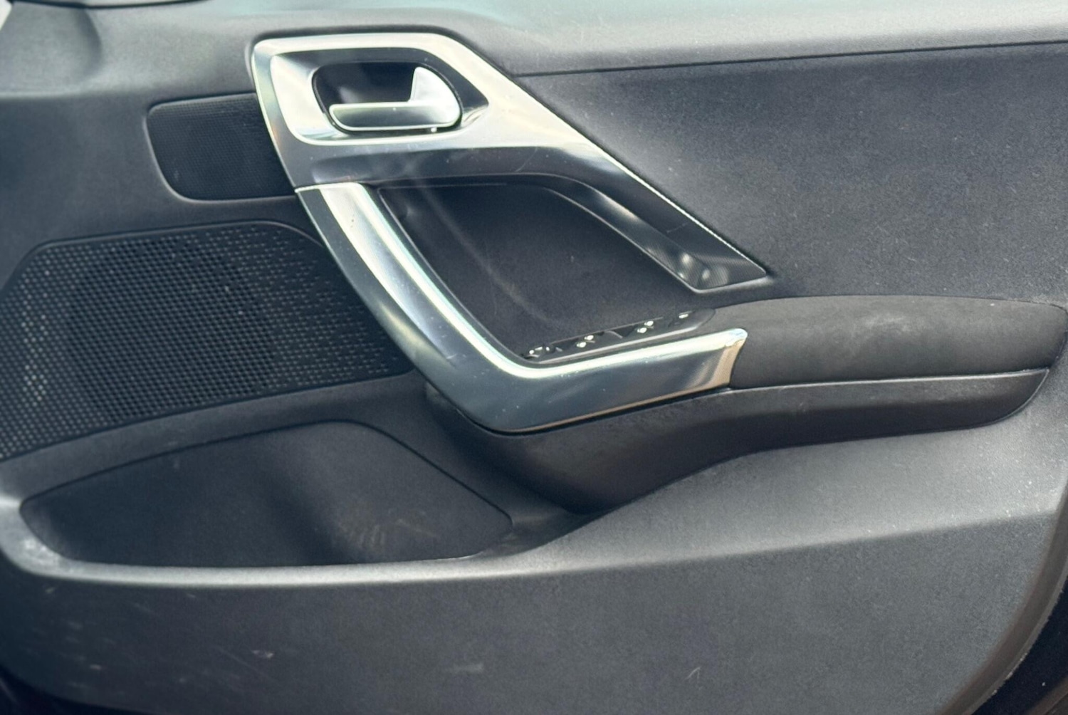 Used Peugeot 2008 2016 for sale - 77128644: Photo 15