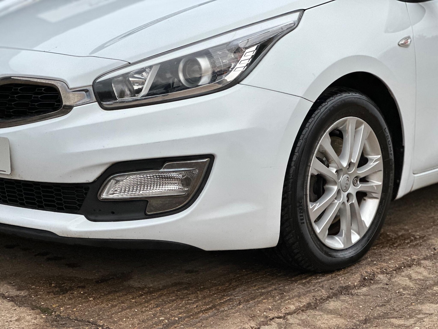 Used Kia Pro Ceed 2014 for sale - 77084143: Photo 21