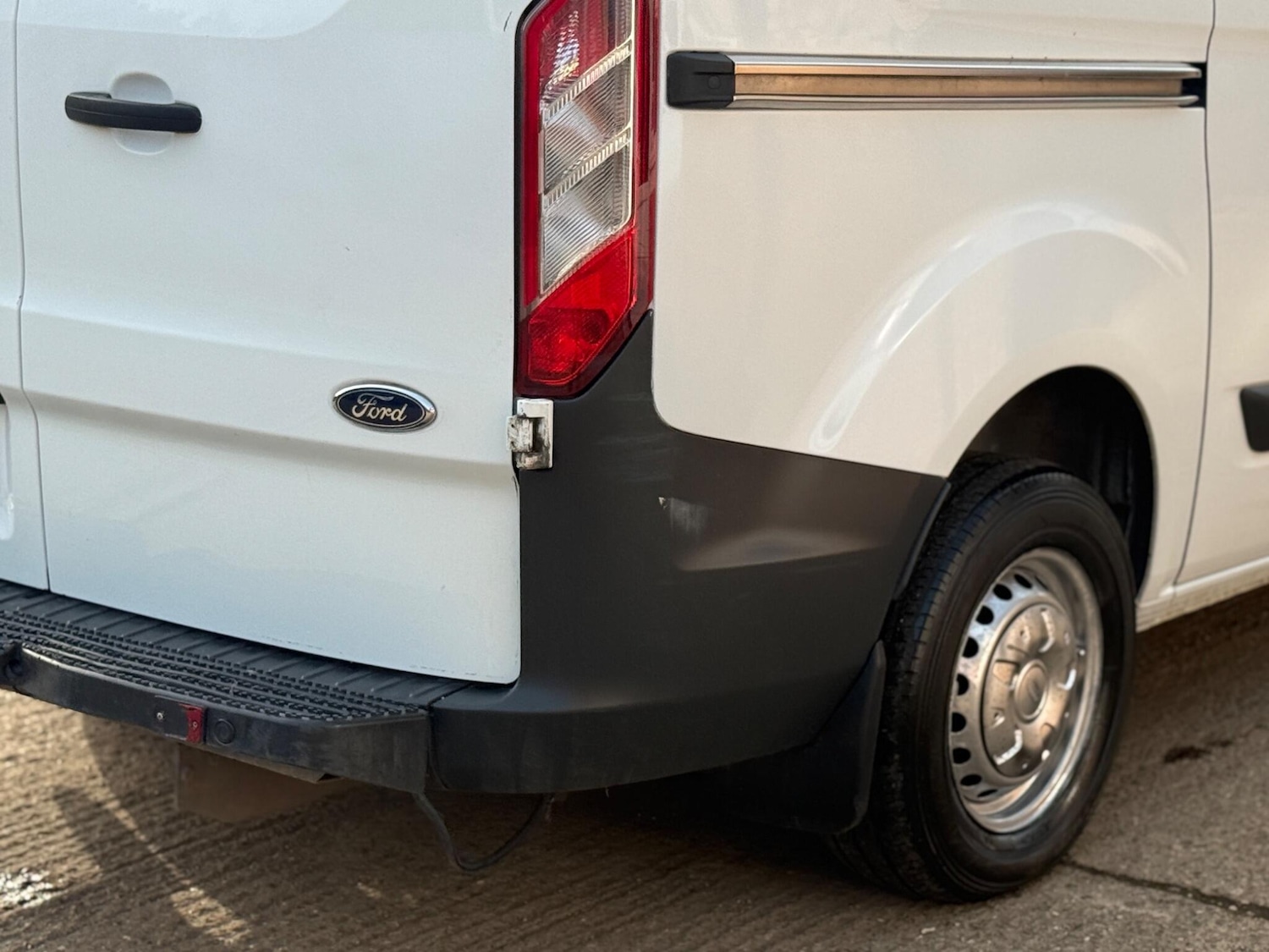 Used Ford Transit Custom 2017 for sale - 77676556: Photo 31