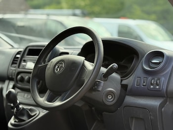 Used Vauxhall Vivaro 2016 for sale - 78820375: Photo