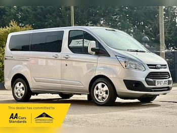 Used Ford Tourneo Custom 2017 for sale - 77747393: Photo