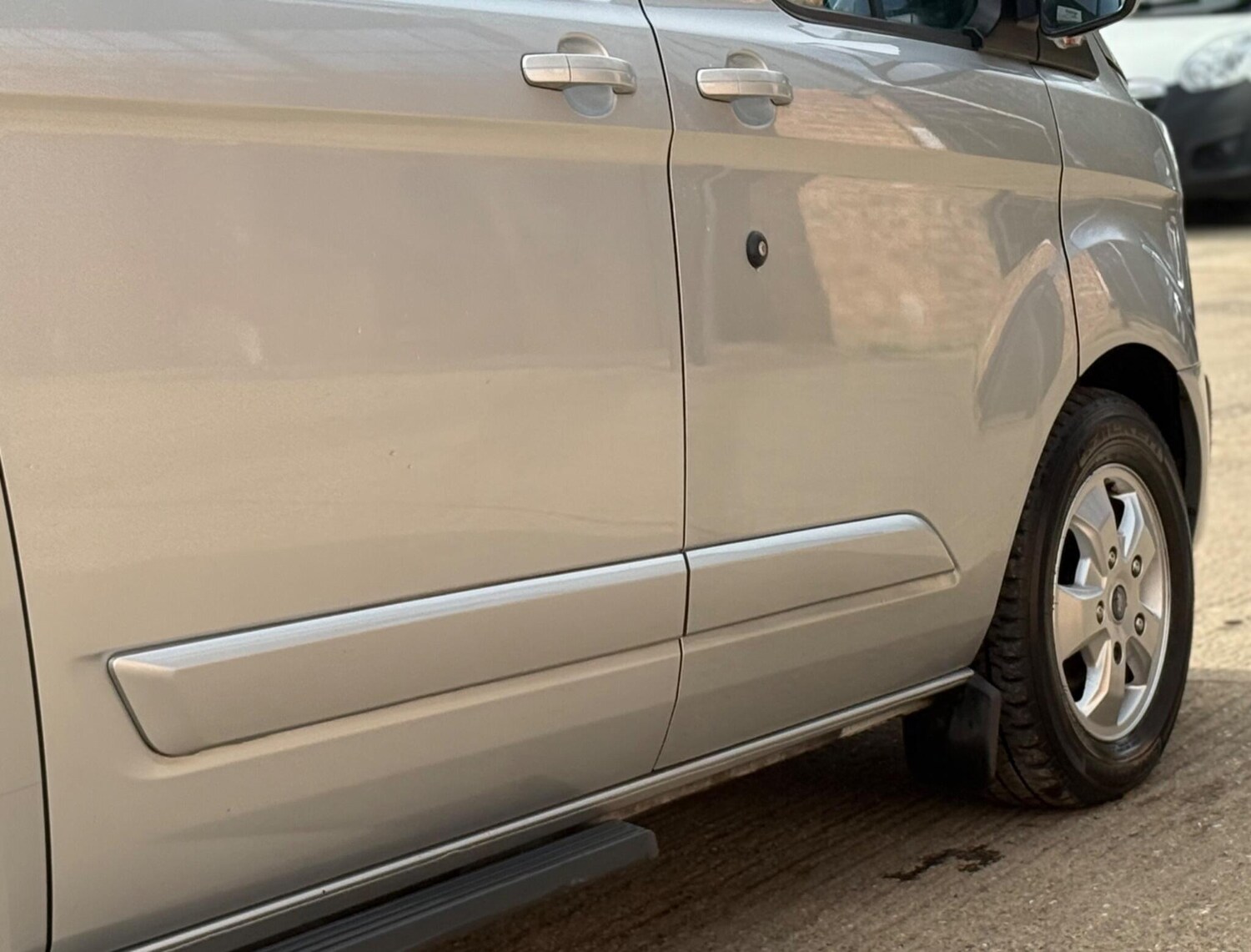 Used Ford Tourneo Custom 2017 for sale - 77747393: Photo 37