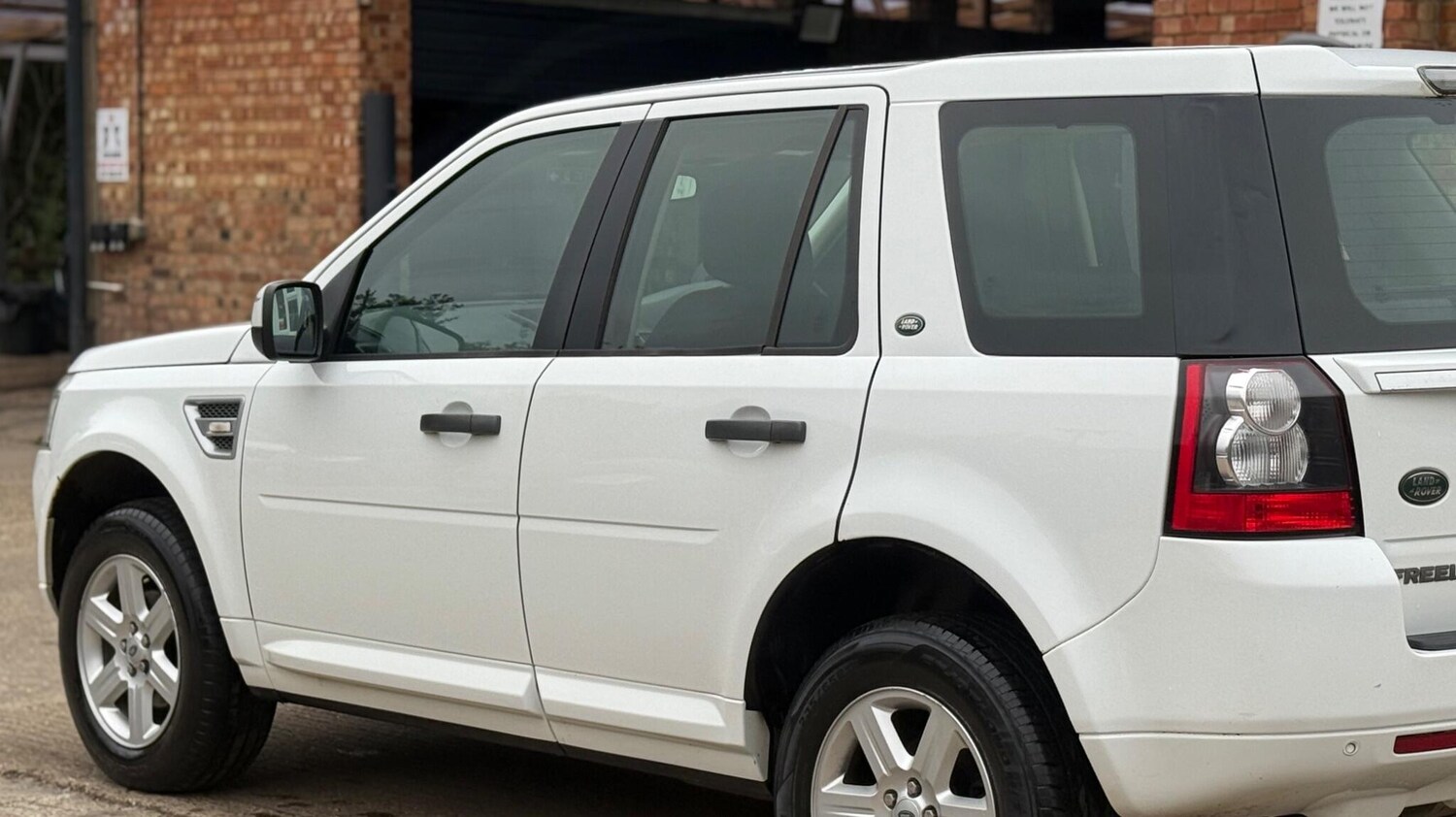 Used Land Rover Freelander 2 2012 for sale - 76236855: Photo 34