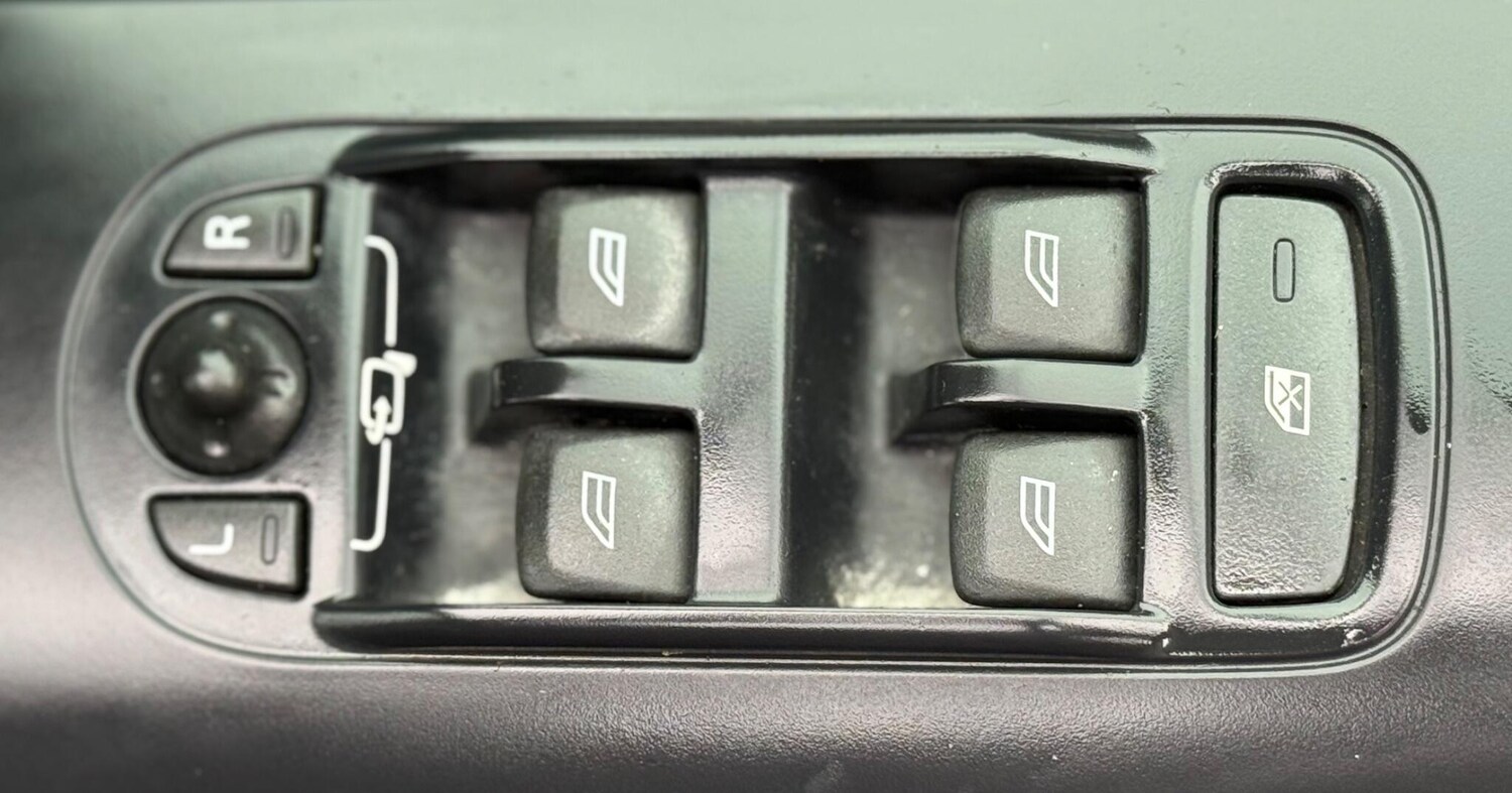 Used Land Rover Freelander 2 2012 for sale - 76236855: Photo 43