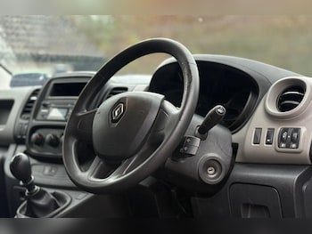 Used Renault Trafic 2019 for sale - 76792450: Photo