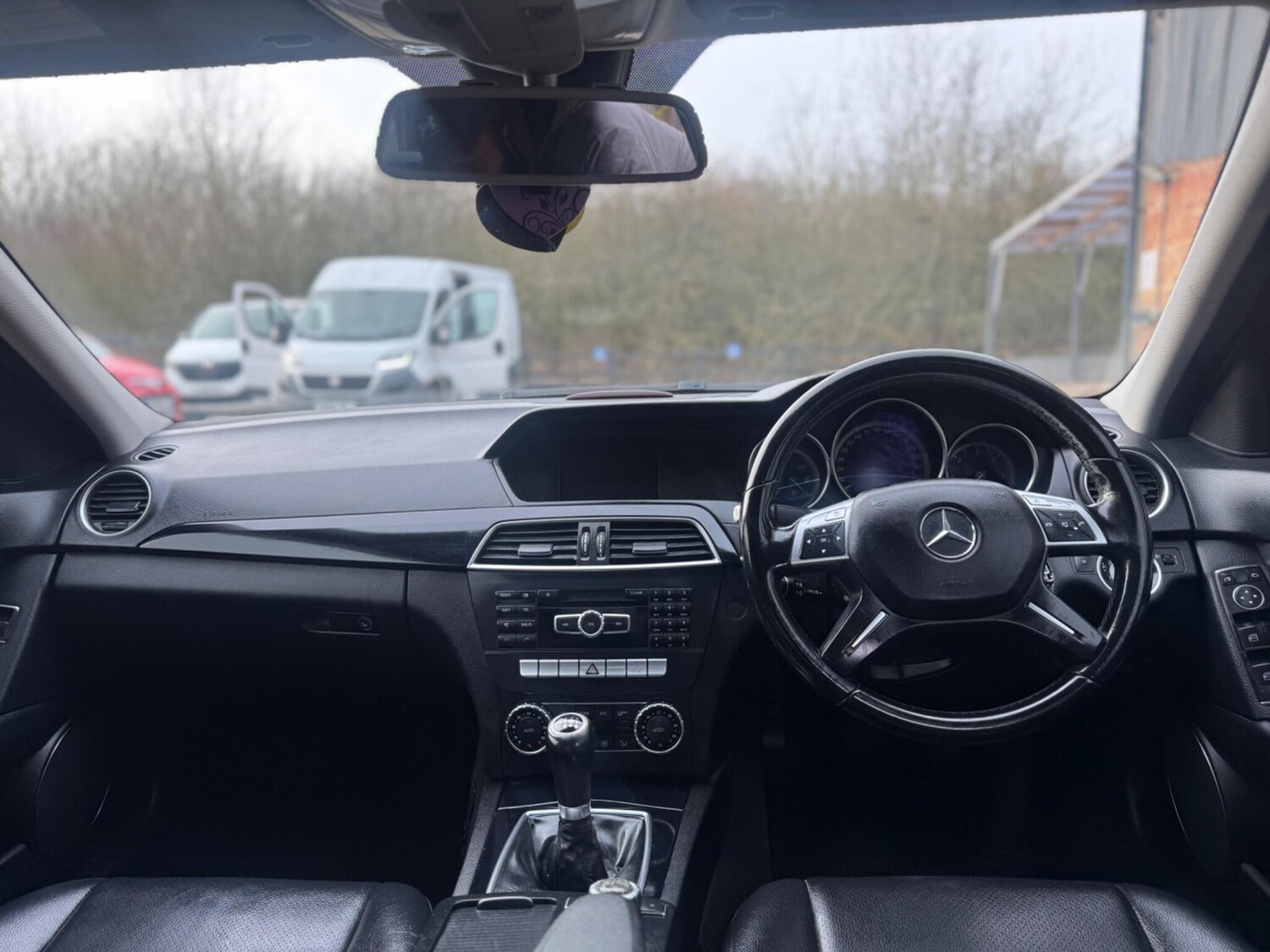 Used Mercedes-Benz C Class 2012 for sale - 77582498: Photo 17