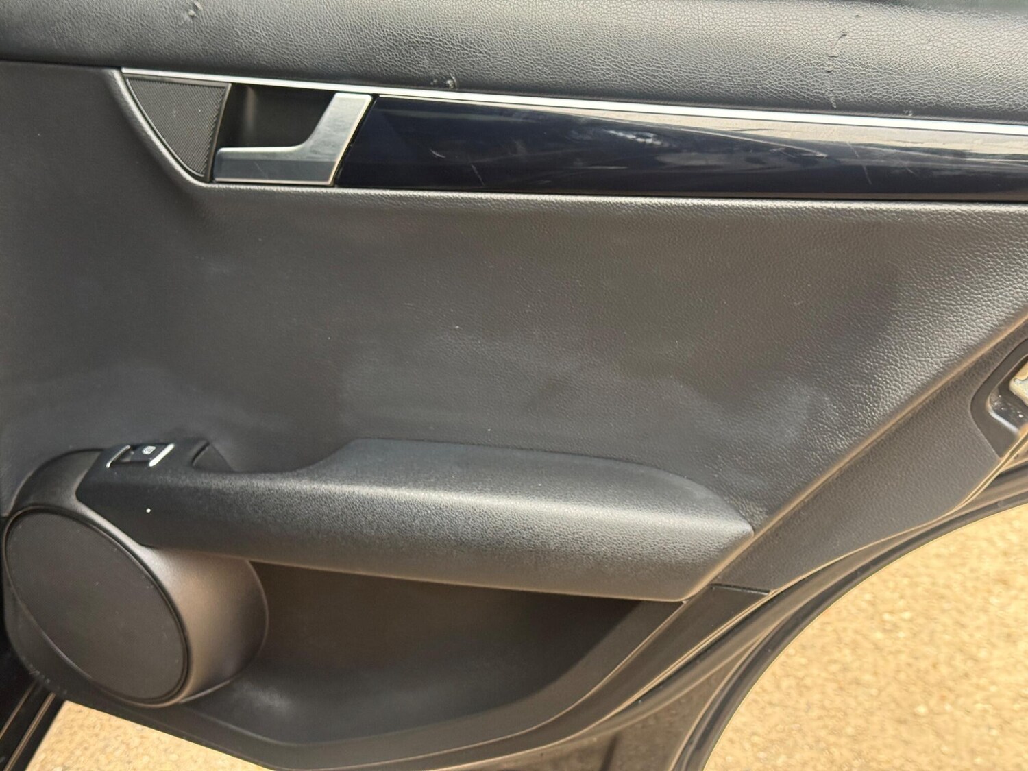 Used Mercedes-Benz C Class 2012 for sale - 77582498: Photo 40