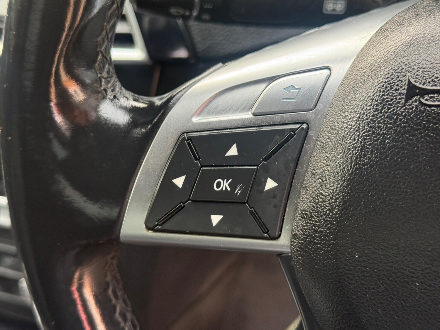 Used Mercedes-Benz C Class 2012 for sale - 77582498: Photo 42