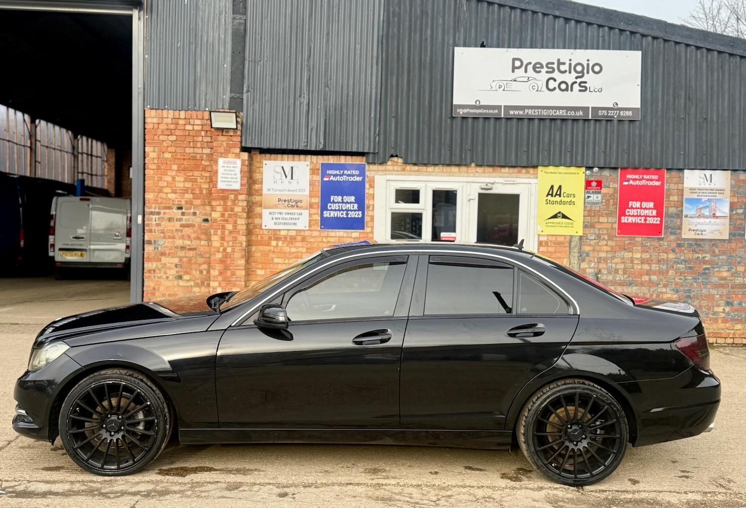 Used Mercedes-Benz C Class 2012 for sale - 77582498: Photo 7