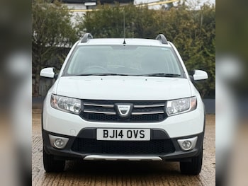 Used Dacia Sandero Stepway 2014 for sale - 77399645: Photo