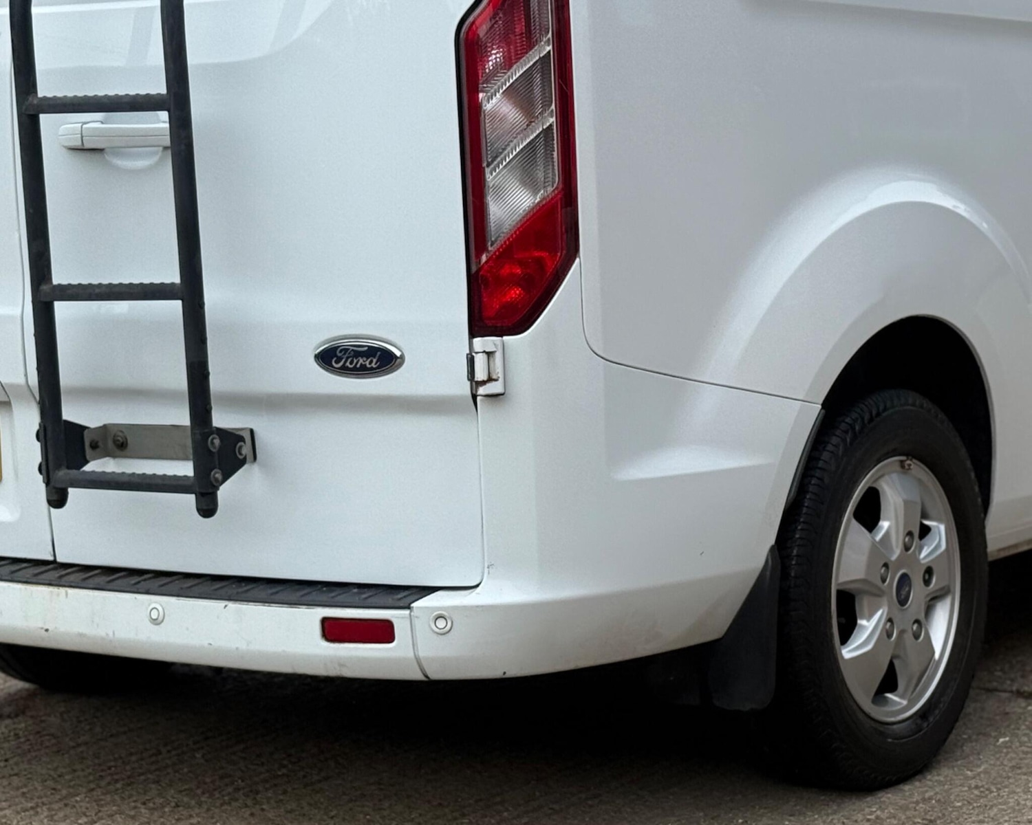 Used Ford Transit Custom 2017 for sale - 76143649: Photo 32