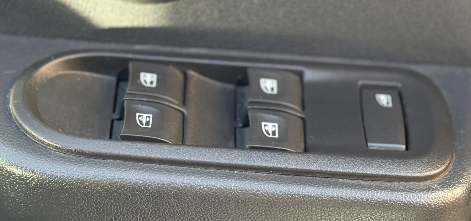 Used Dacia Duster 2015 for sale - 77128645: Photo 44